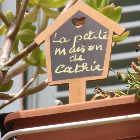 Petit Grenier Douillet De Cathie Roquemaure (Gard)