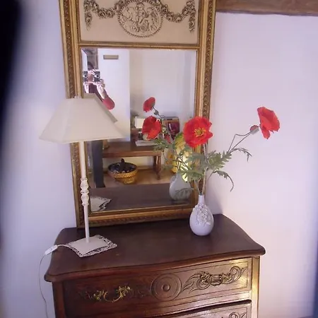 בית נופש Petit Grenier Douillet De Cathie *