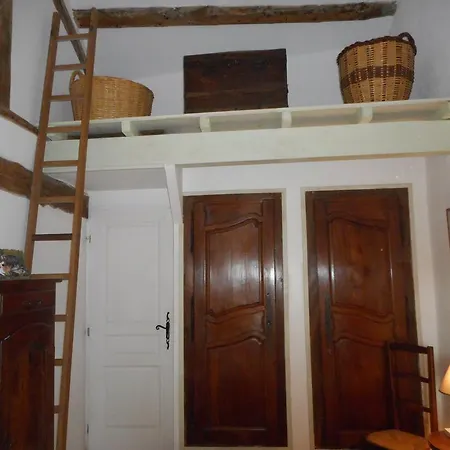 בית נופש Petit Grenier Douillet De Cathie