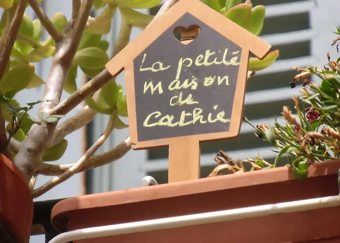 Petit Grenier Douillet De Cathie Roquemaure (Gard)