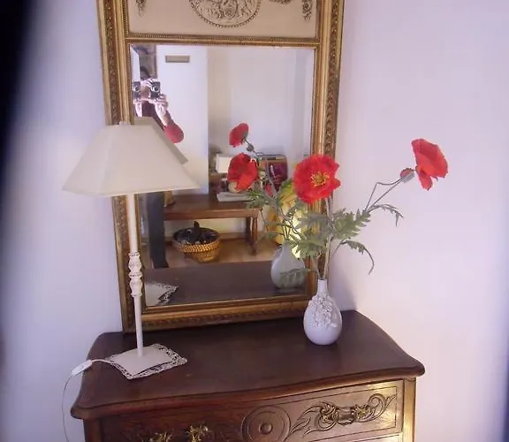 Semesterbostad Petit Grenier Douillet De Cathie *